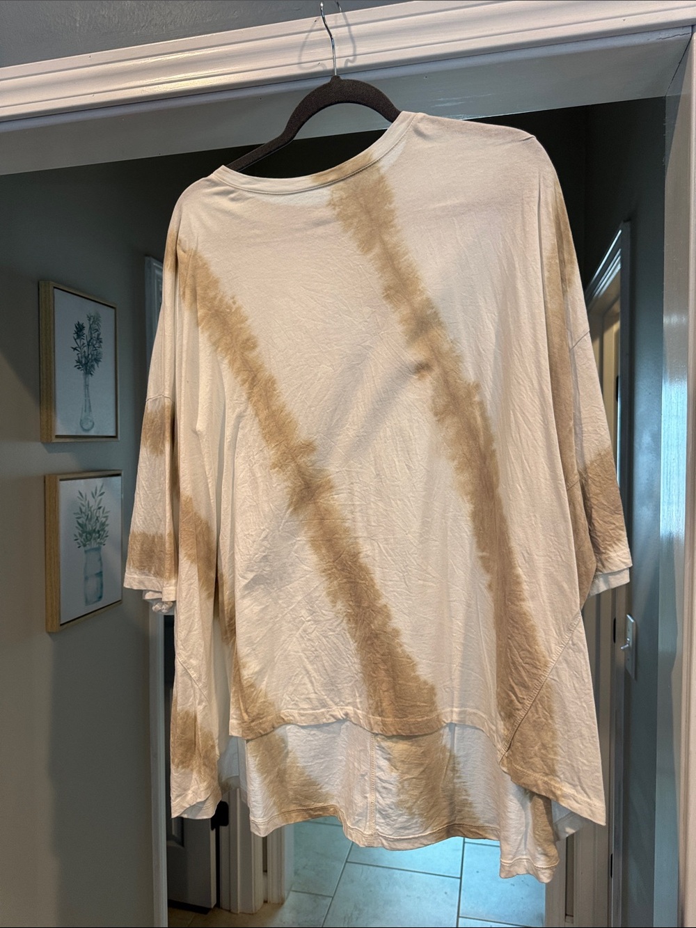 Oversized Tie-Dye Cotton Top in Cream and Tan
